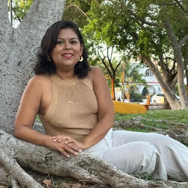 Claudia - Psicóloga y Experta en Seguros
